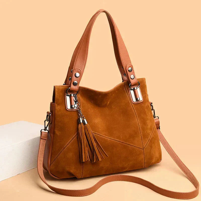 Djulia - Bolso de Mano Artesanal de Ante