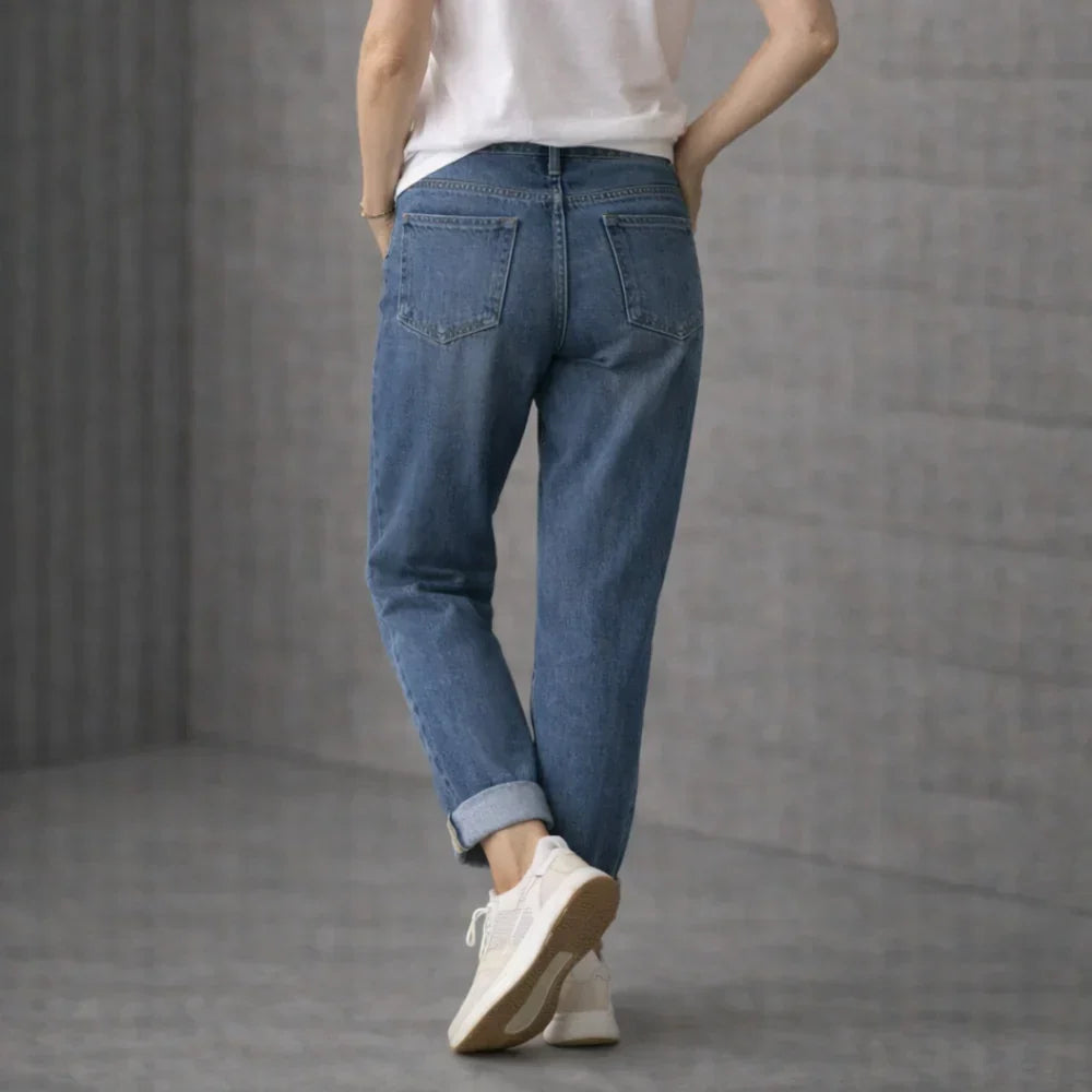 Nuria - Jean Boutonné en Denim Coupe Droite