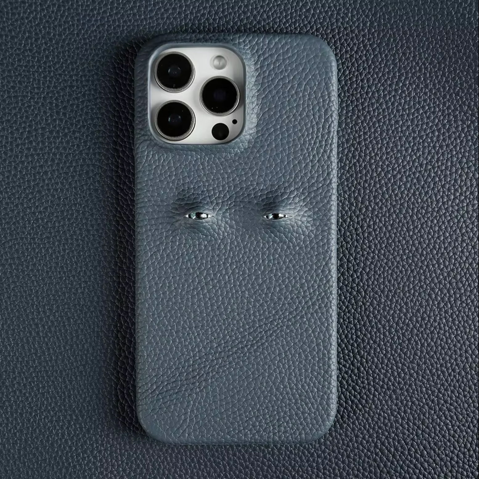 iGuard™ - Coque Observatrice en Cuir iPhone