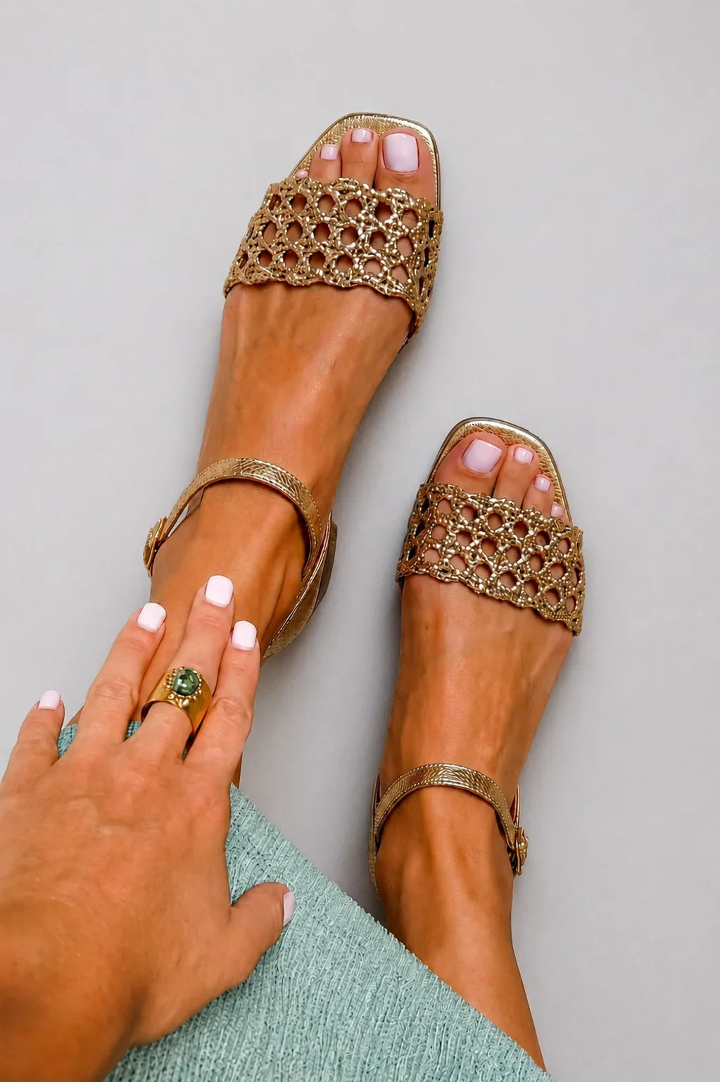 Orane - Sandalias Elegantes Doradas de Verano