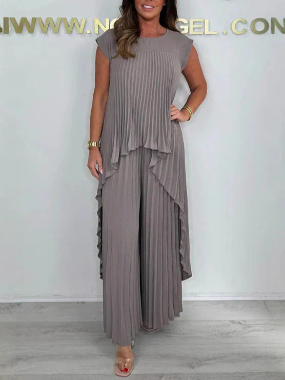 Siana - Chic Pleated 2pcs Set