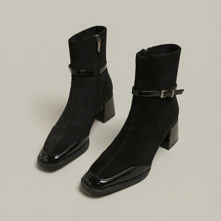 Esmée - Élégantes Bottines en Daim Détails Vernis