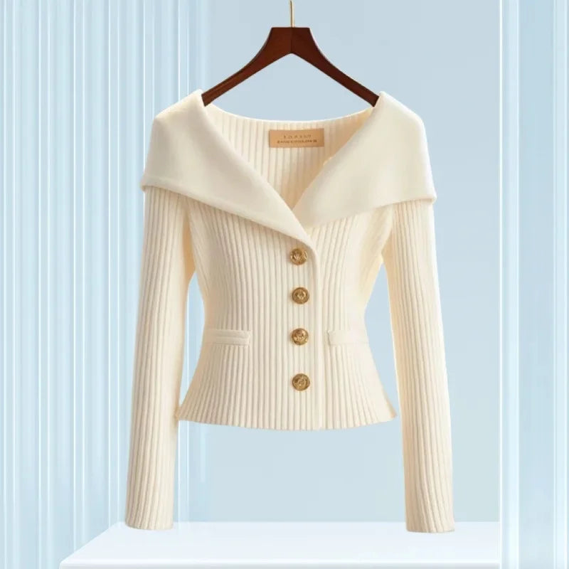 Clarisa - Elegantný Kardigán z Luxusnej Priadze