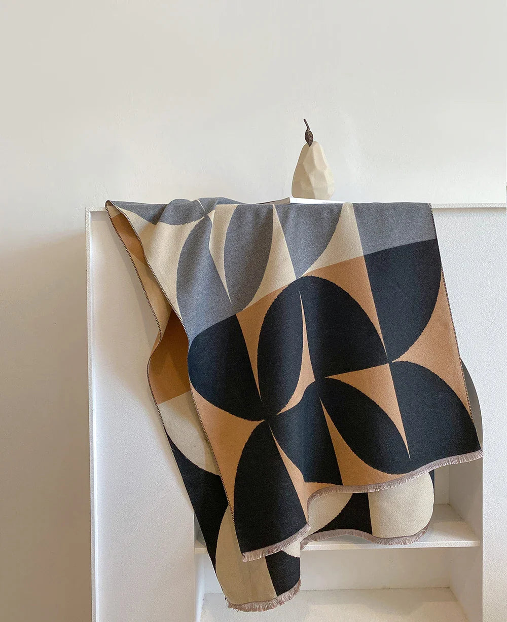 Natha - Écharpe Chaude Géométrique Haute Couture