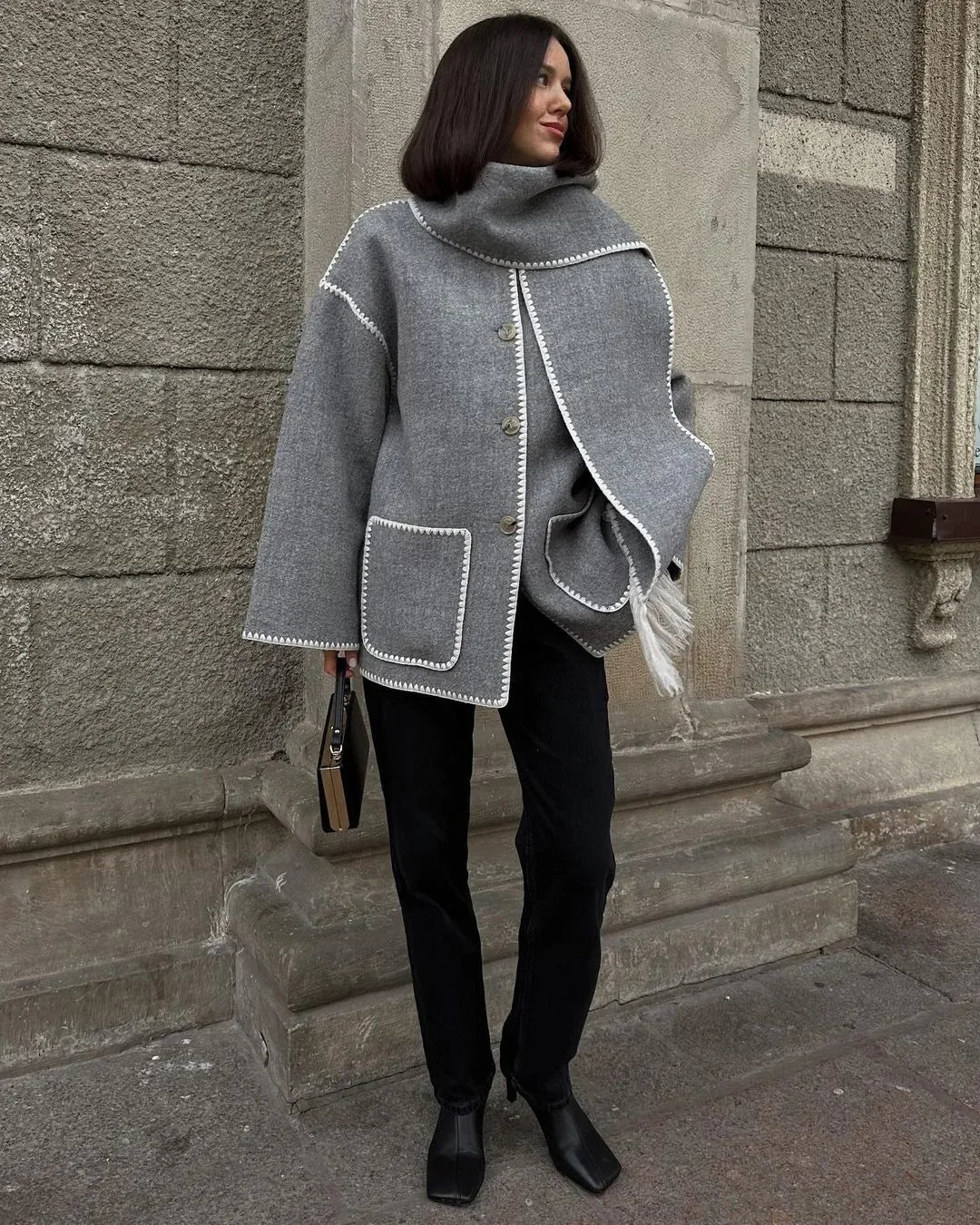 Budapest - Manteau à Écharpe Intégrée en Laine Supérieure