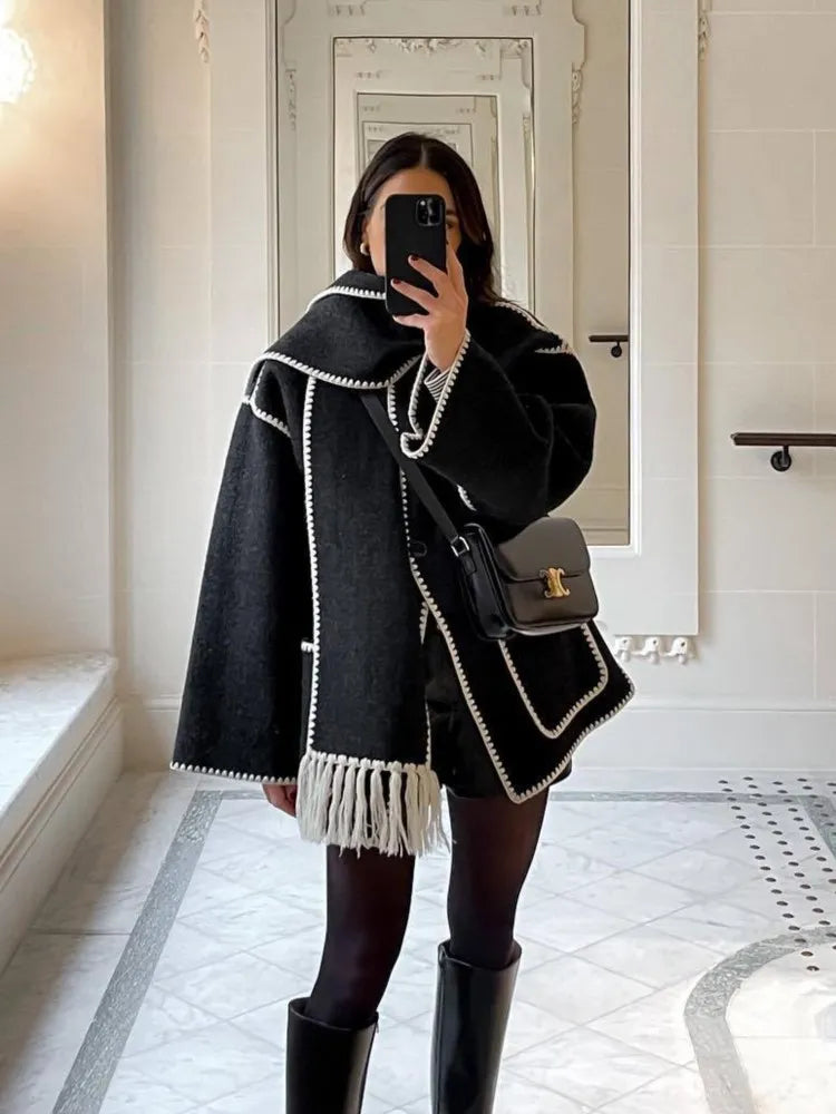 Budapest - Manteau à Écharpe Intégrée en Laine Supérieure