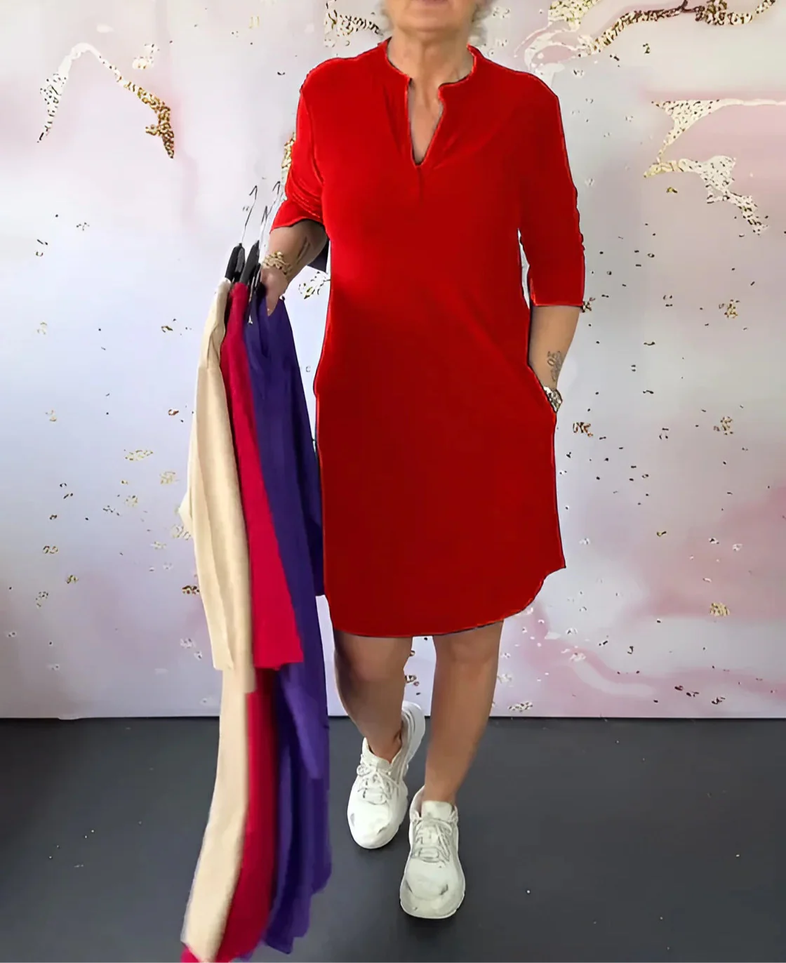 Birgit - Komfort Ensfarvet Kjole med V hals