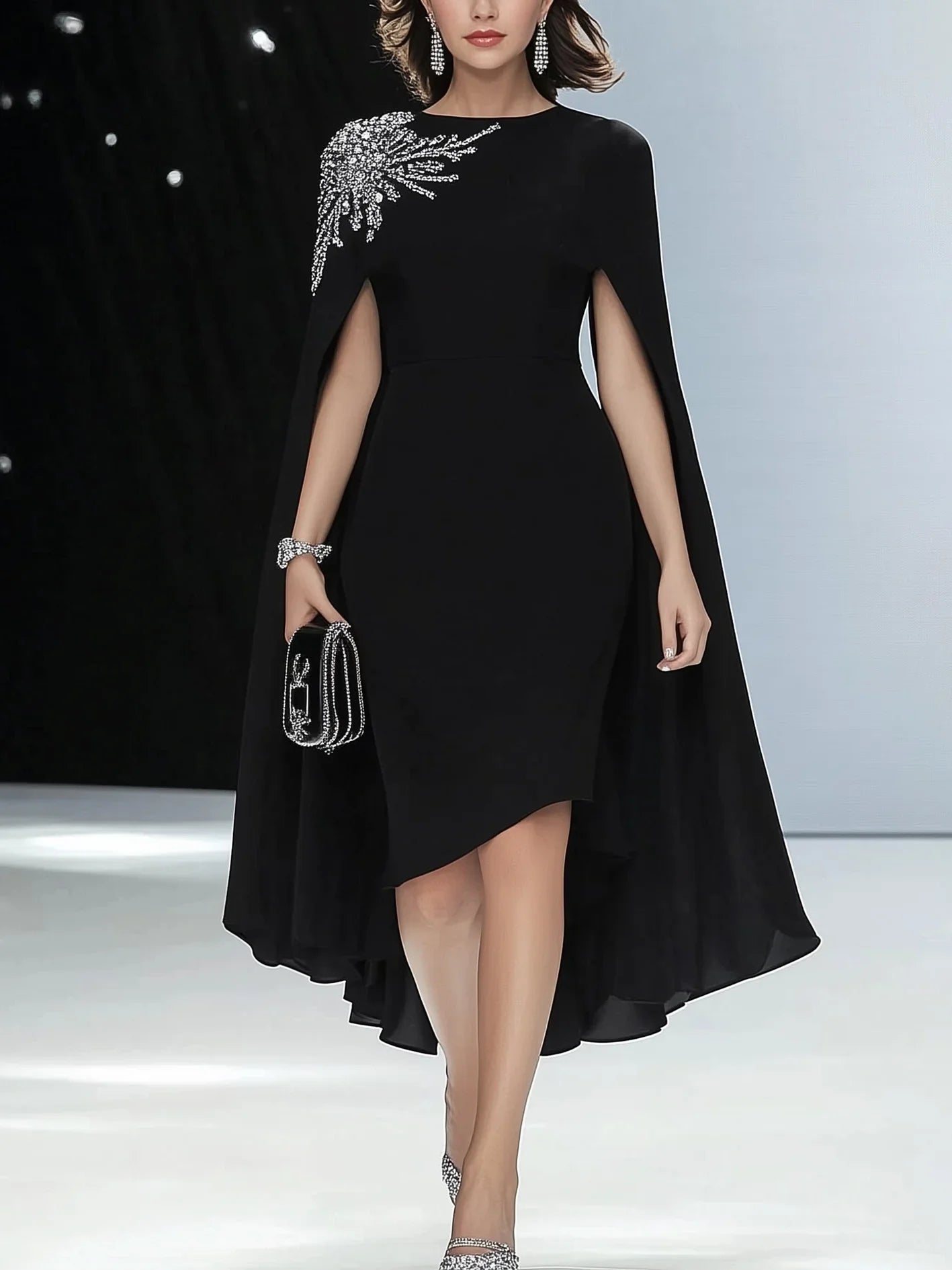 Inaya - Elegant Sort Kjole med Kappeærmer