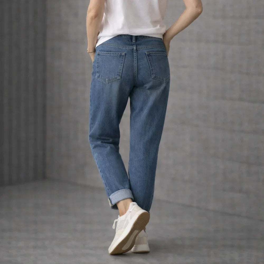 Nuria - Jean Boutonné en Denim Coupe Droite