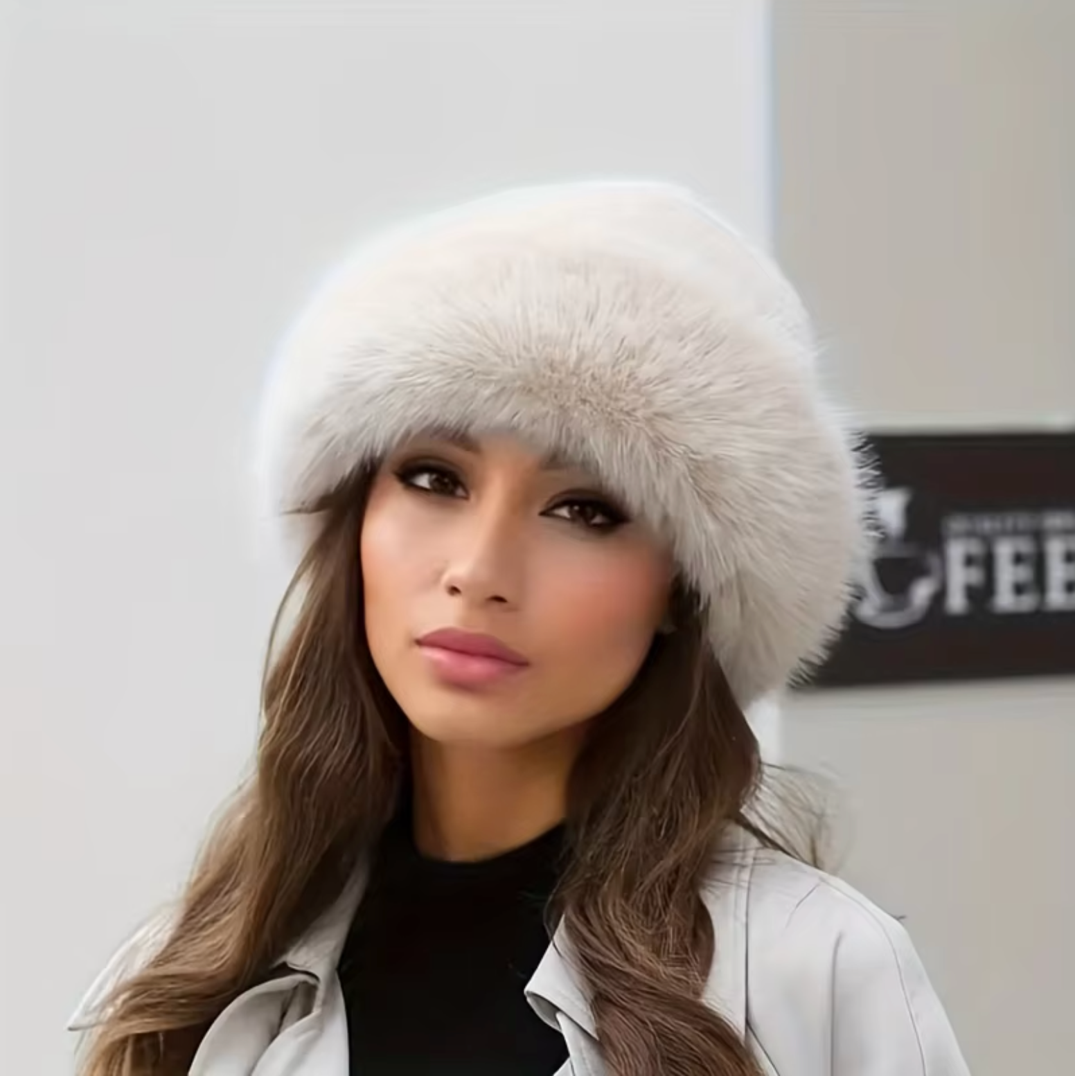 April - Chapeau Élegant en Fourrure Premium